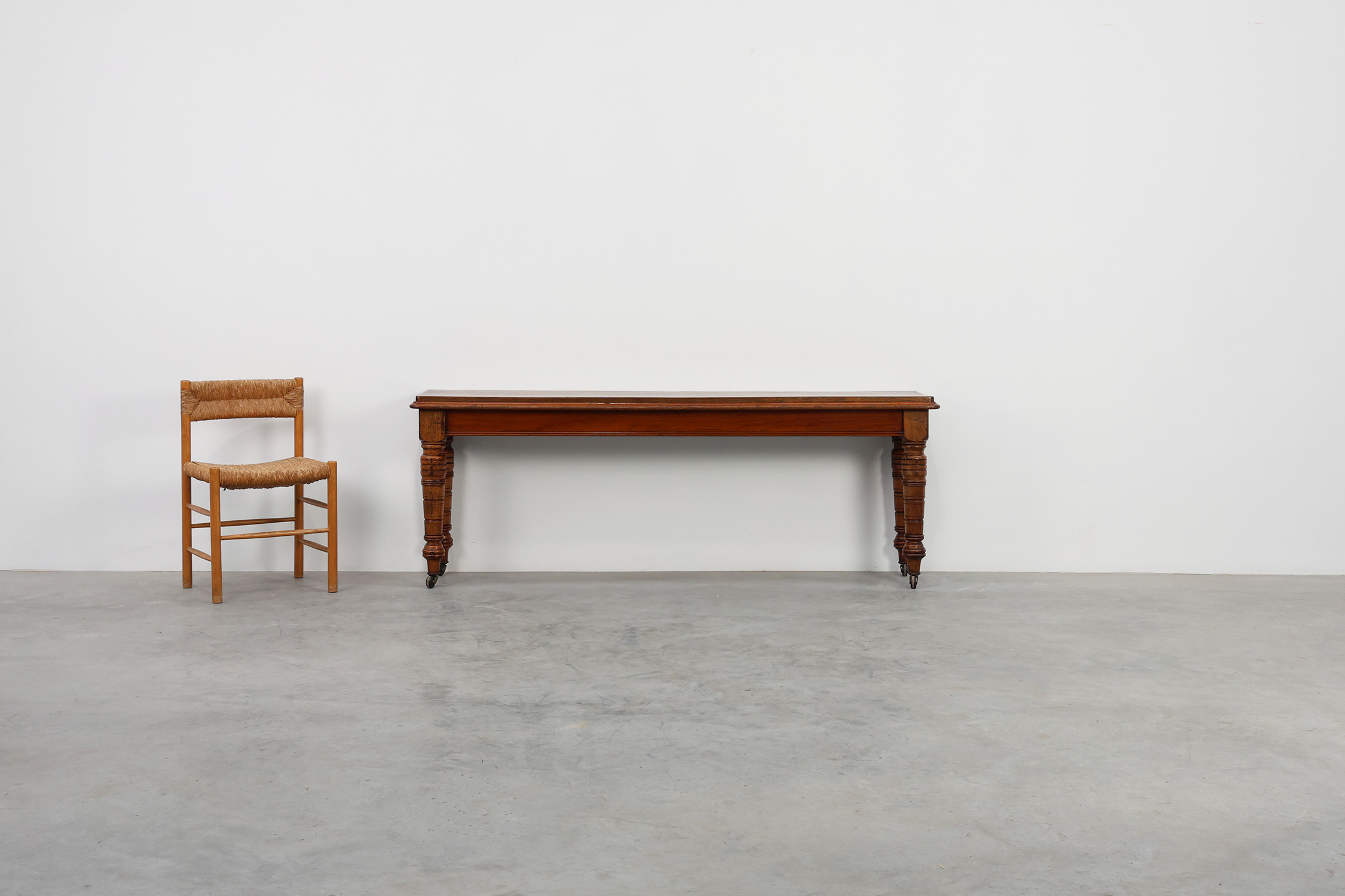 Large William IV Walnut Console Table, United Kingdom ca. 1840thumbnail